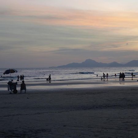 Hostel Ohanalu Surf House Itanhaem Ngoại thất bức ảnh
